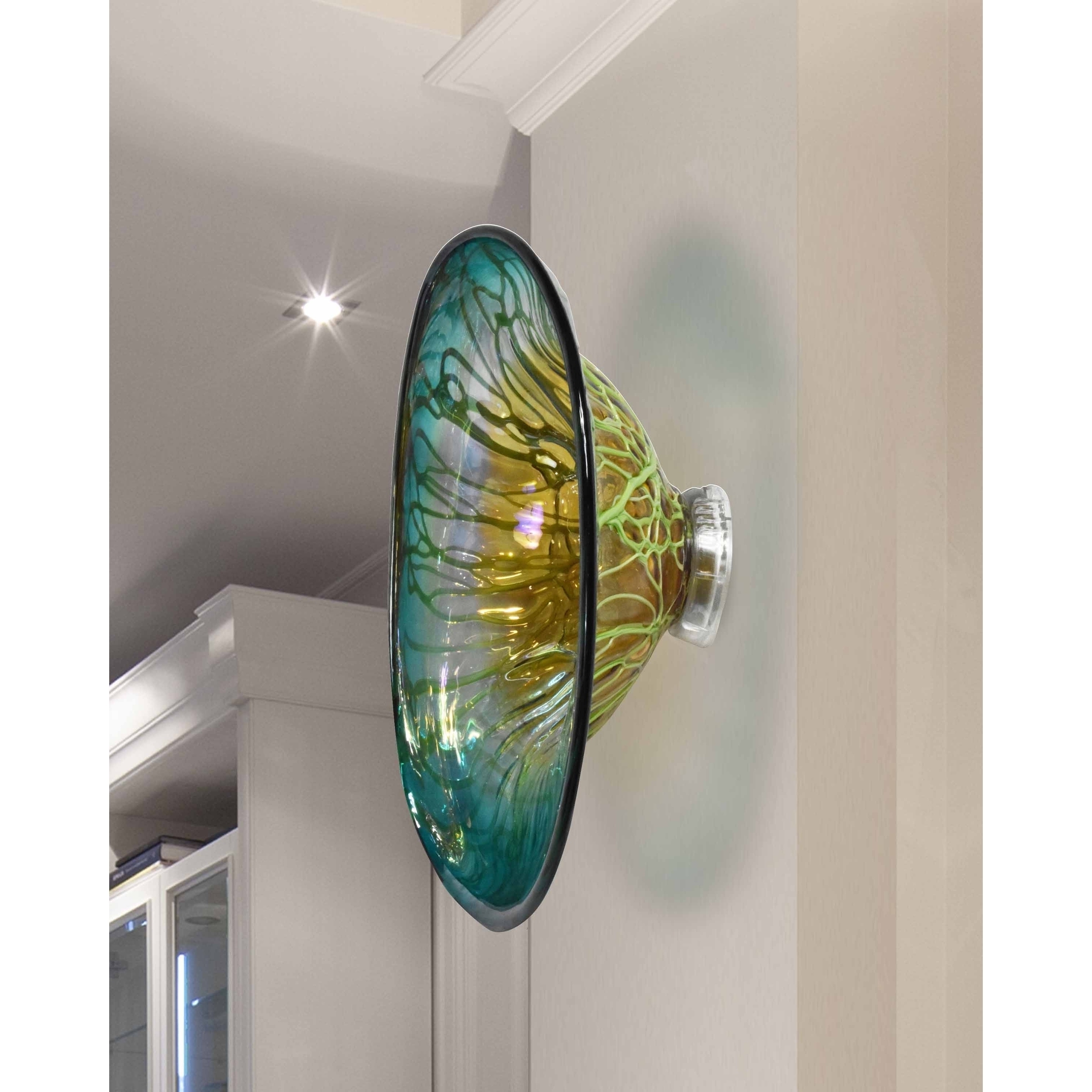 Glass Wall Decor: Add A Touch Of Elegance To Your Home