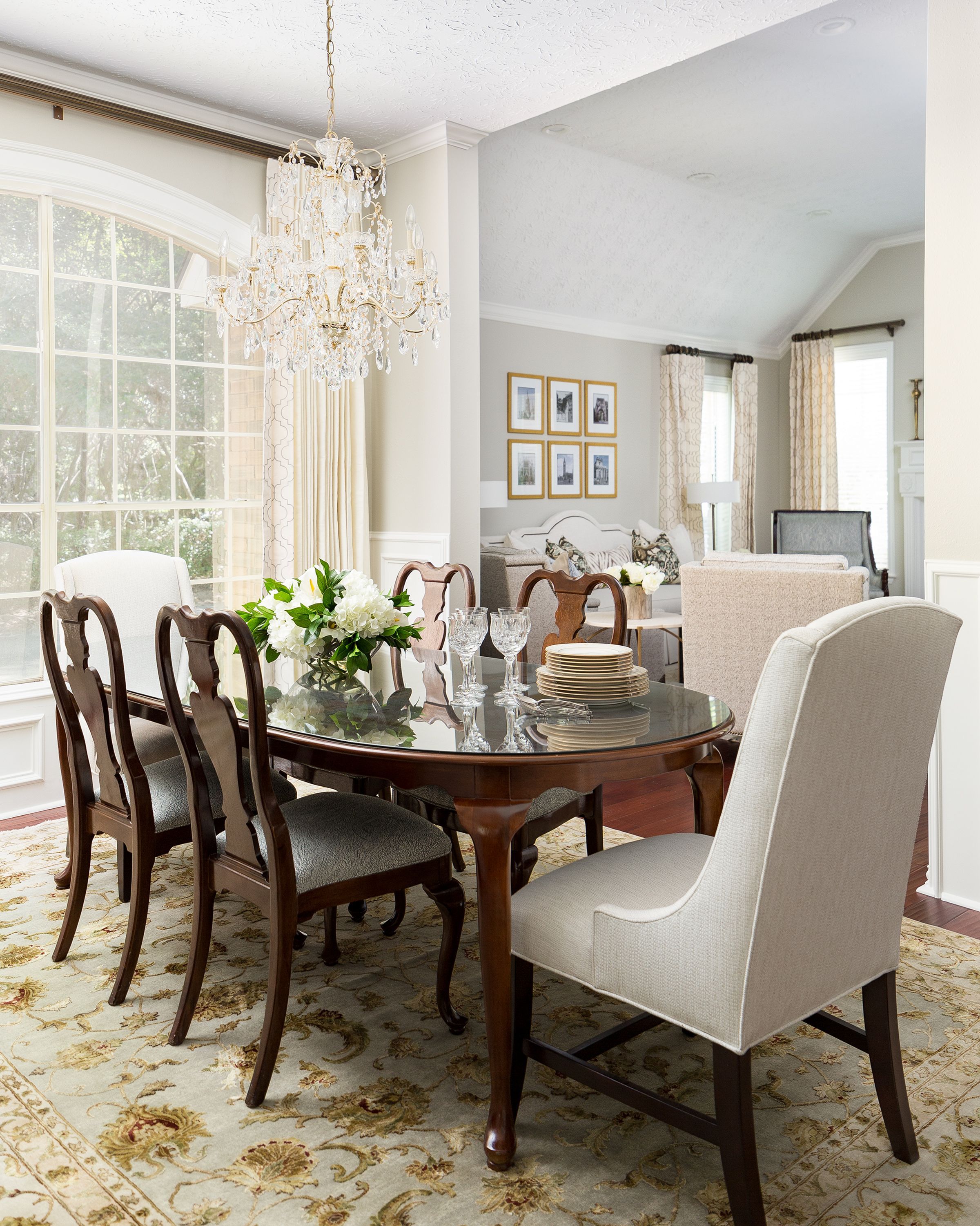 Dining Room Interior Design: A Touch Of Luxury