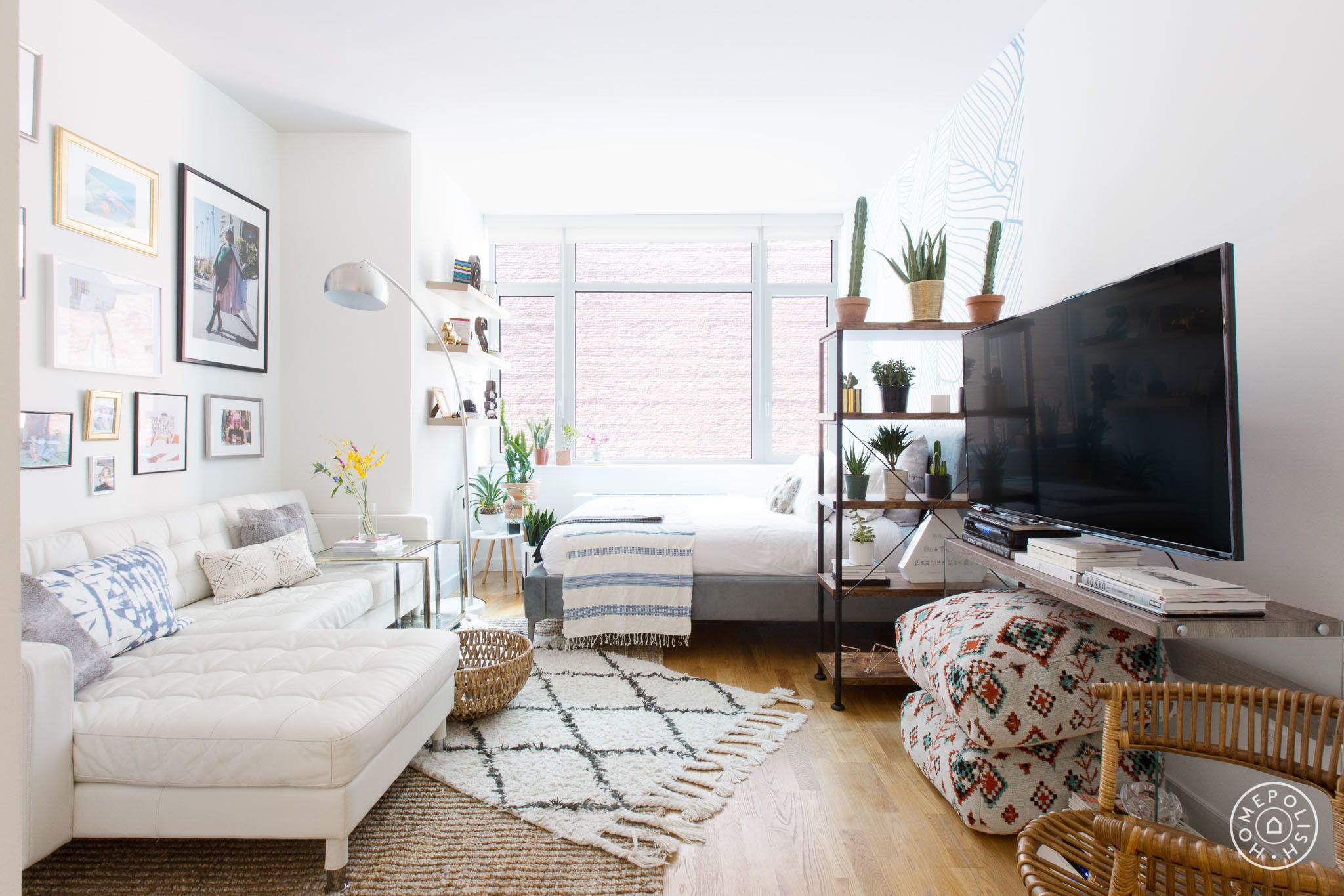 Chic Furniture Ideas For Studio Apartments