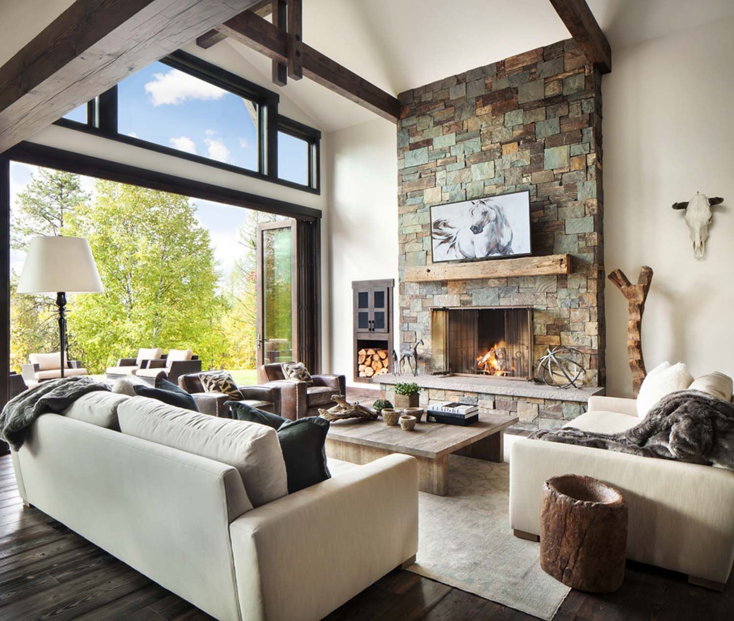 Modern Country Home Interiors: Blending Rustic Charm With Modern Comfort