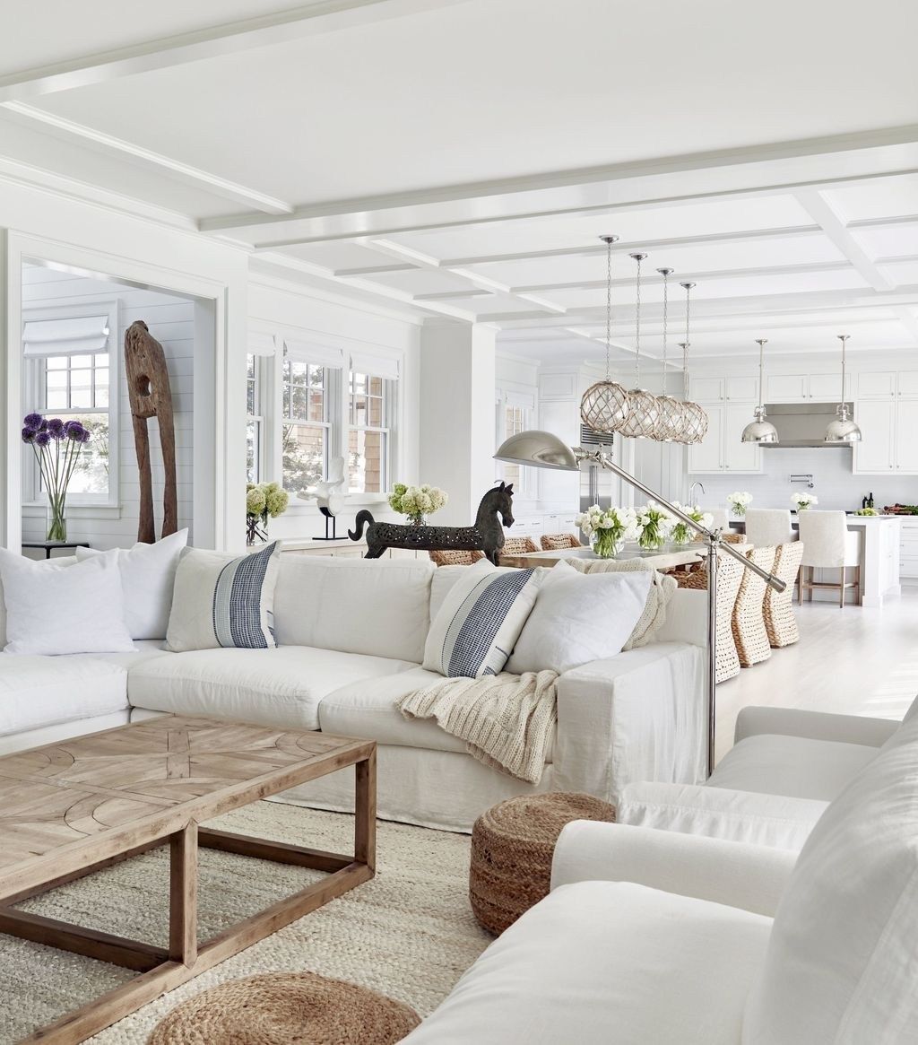 Coastal Chic Interior Design: 7 Tips For A Tranquil And Beachy Vibe