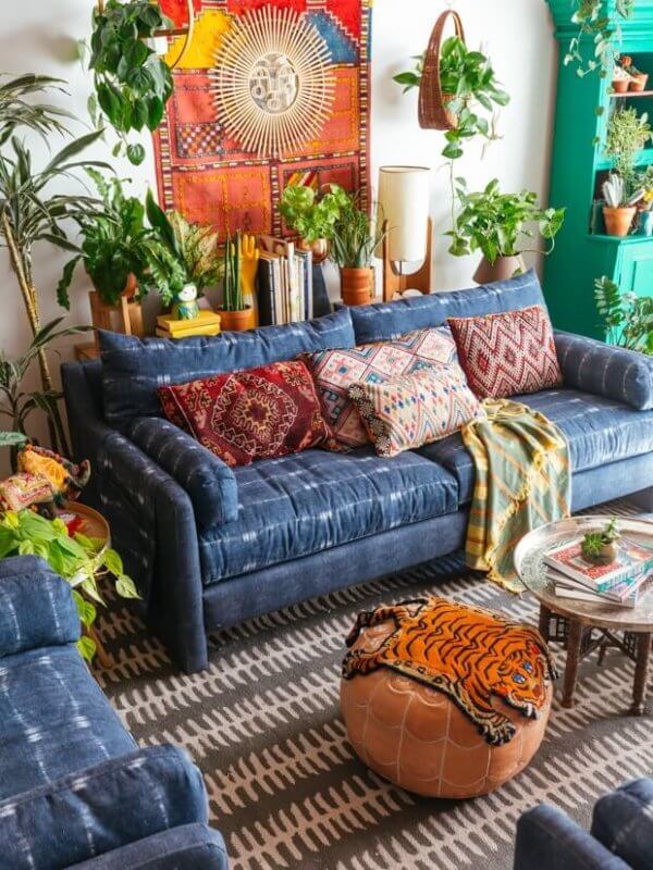 Embrace The Bohemian Spirit With This Hippie Living Room Design