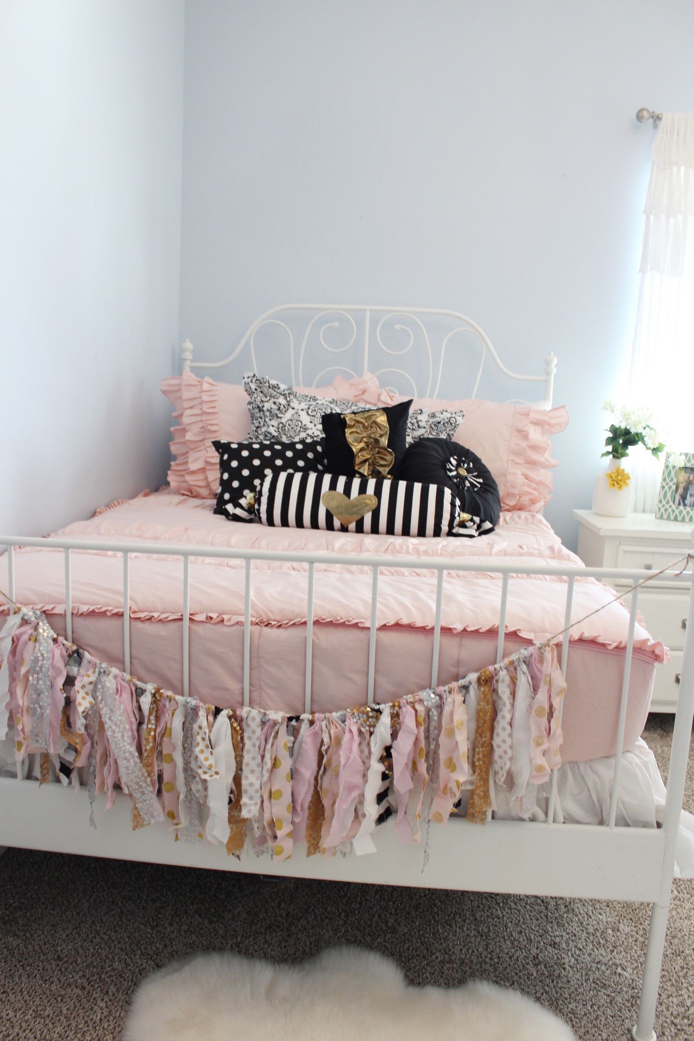 Glamorous Pink And Gold Bedroom Ideas