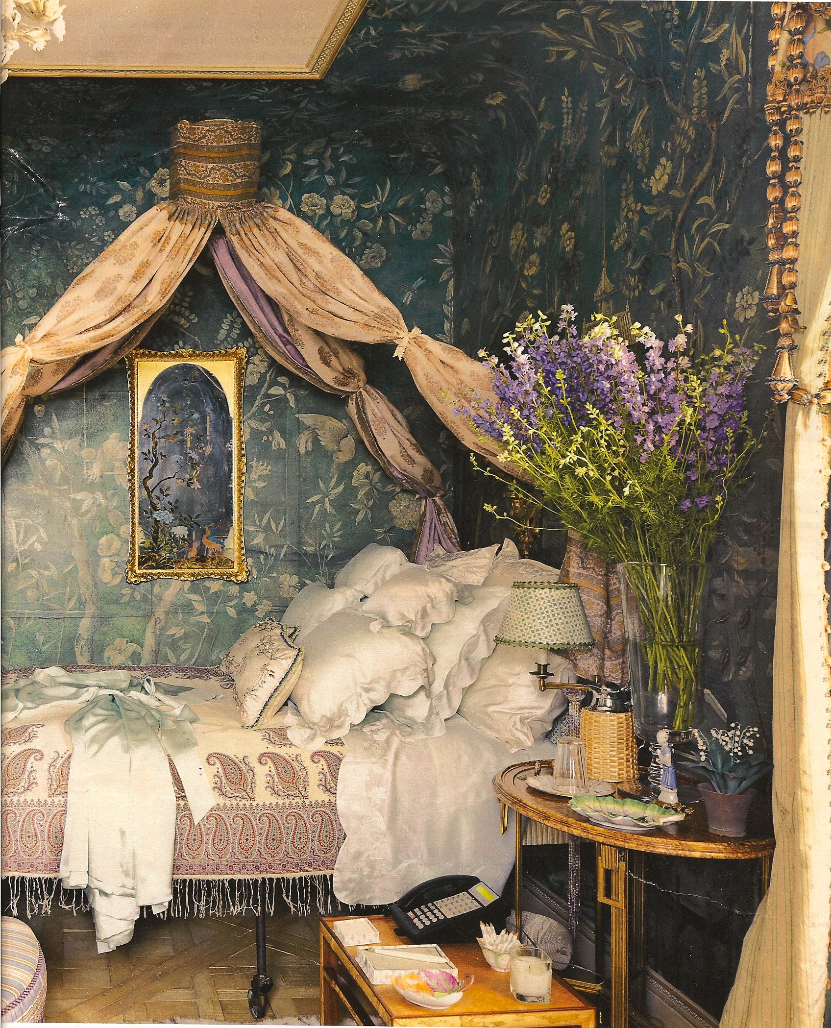 Traditional Chinoiserie Purple Bedroom
