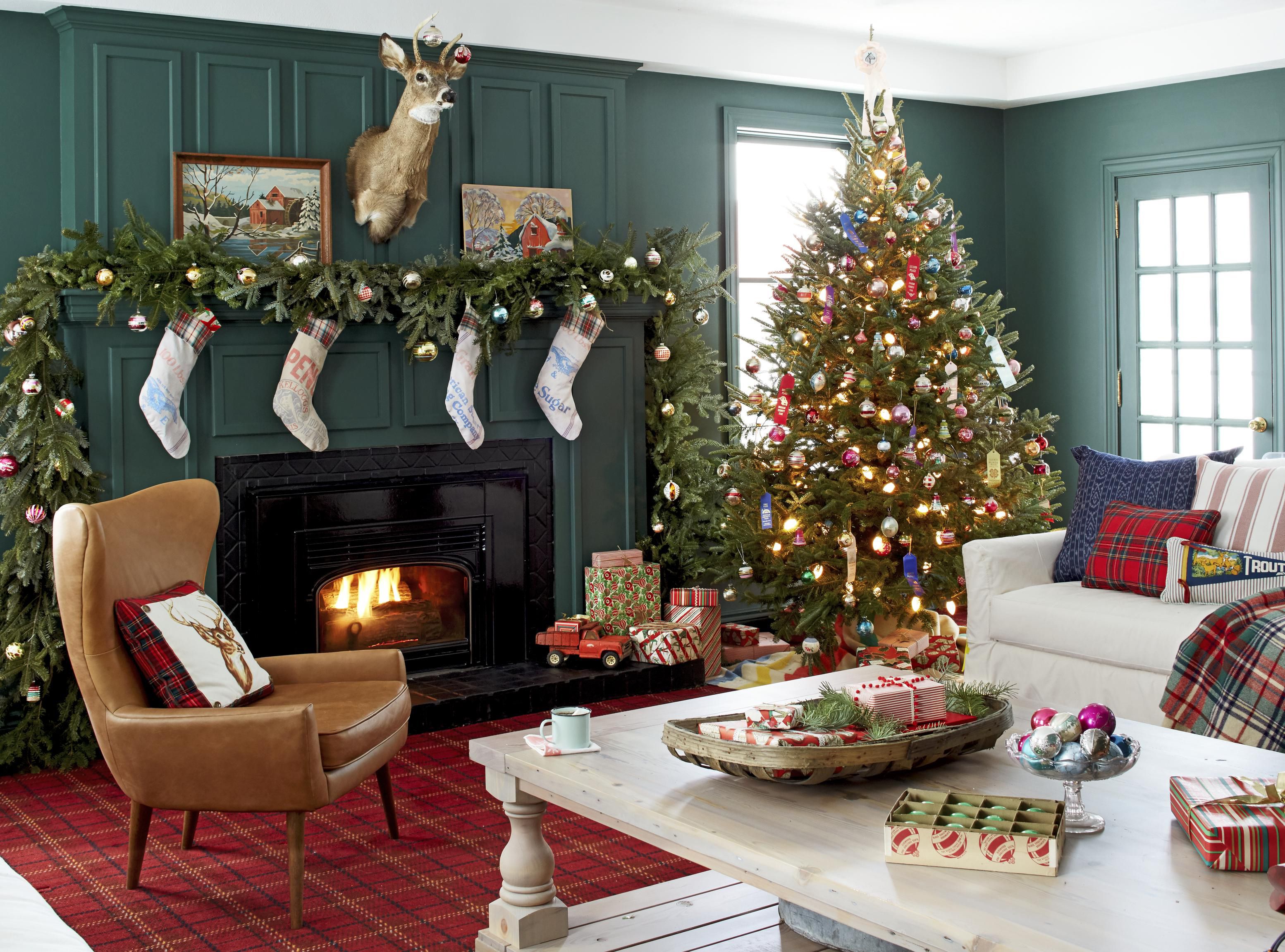 Holiday Decor: Create A Festive Atmosphere