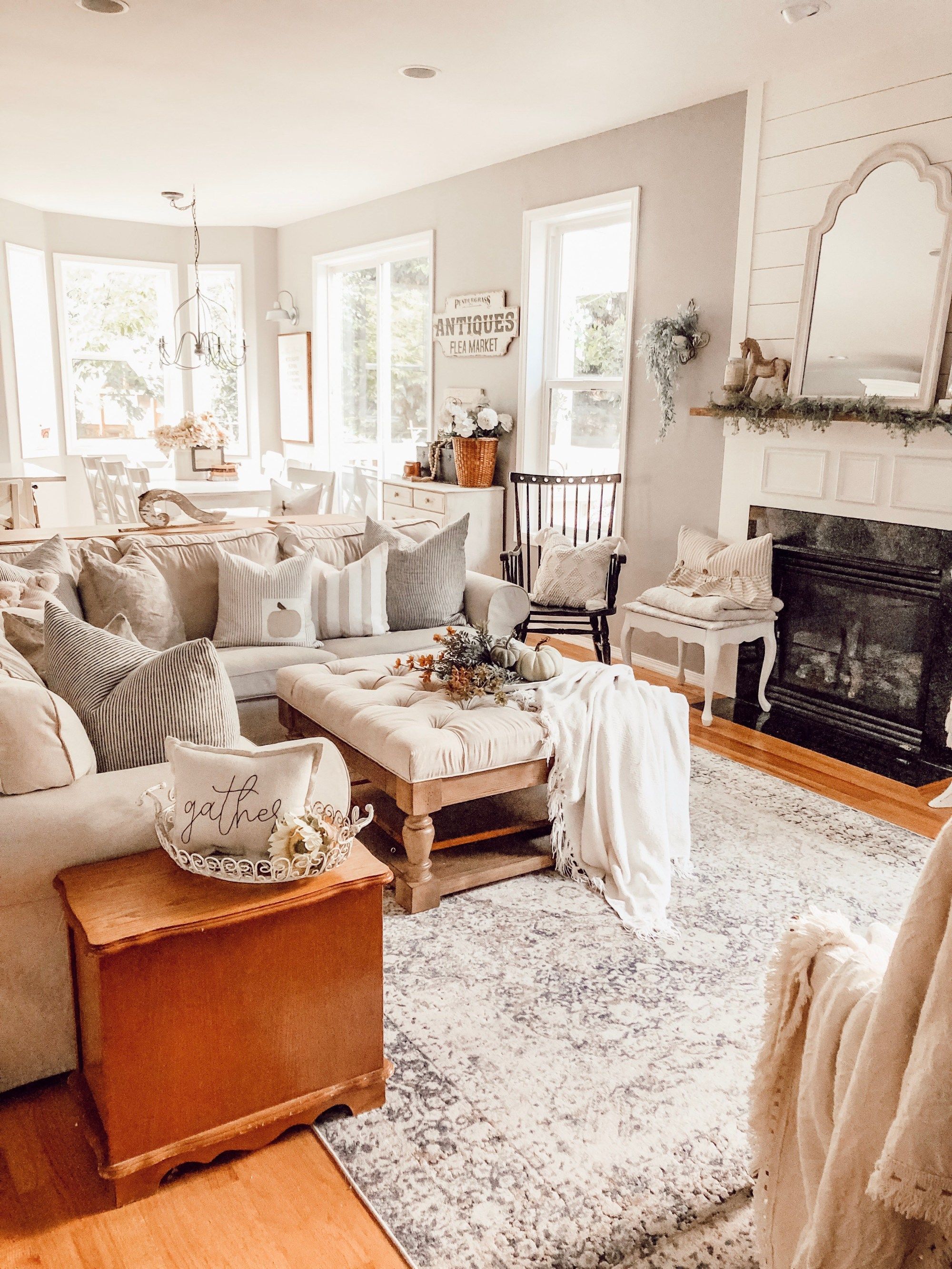 Rustic Farmhouse Interior Design: 10 Must Have Elements For A Cozy Home