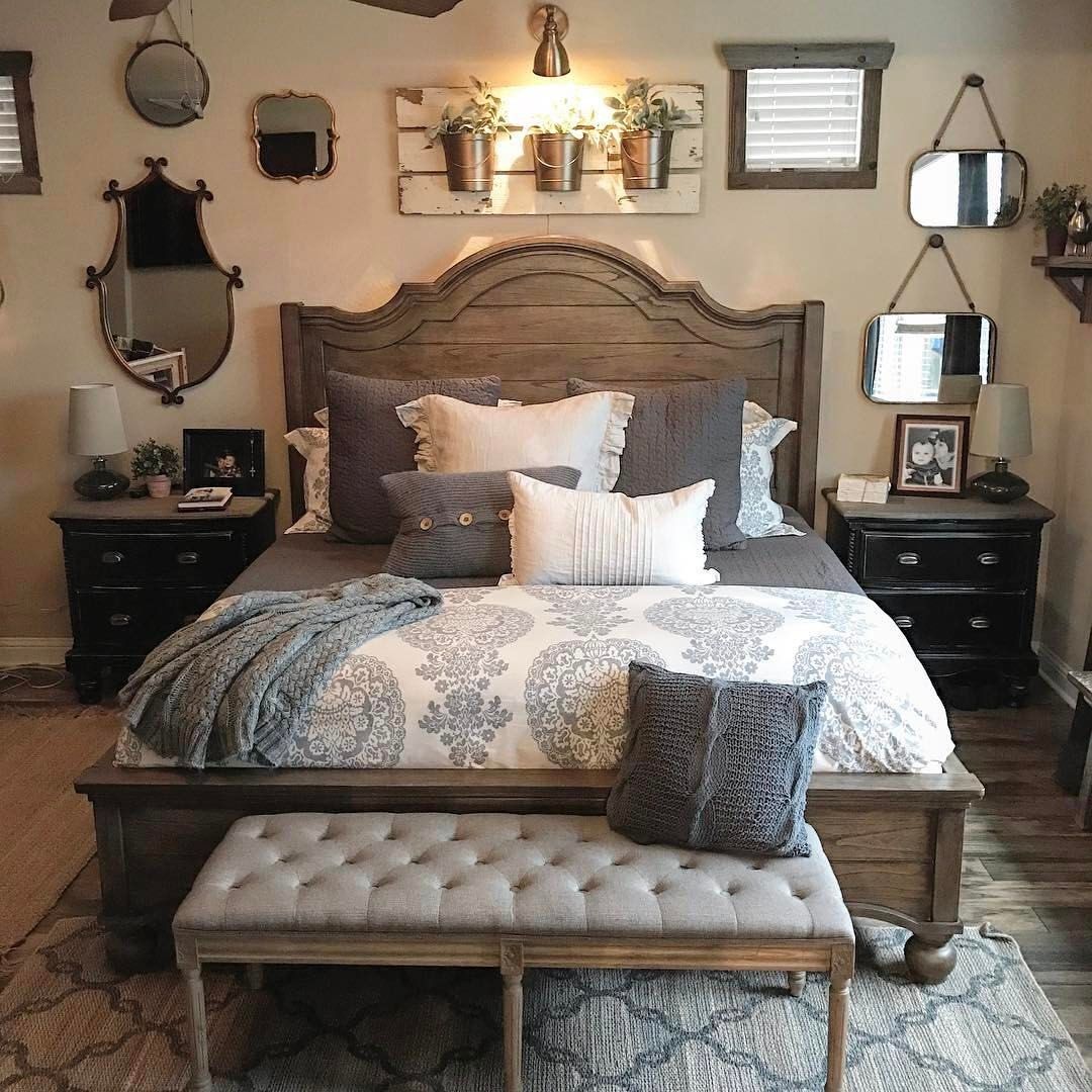 Timeless Charm: Vintage And Antique Elements In Bedroom Accent Wall Decor