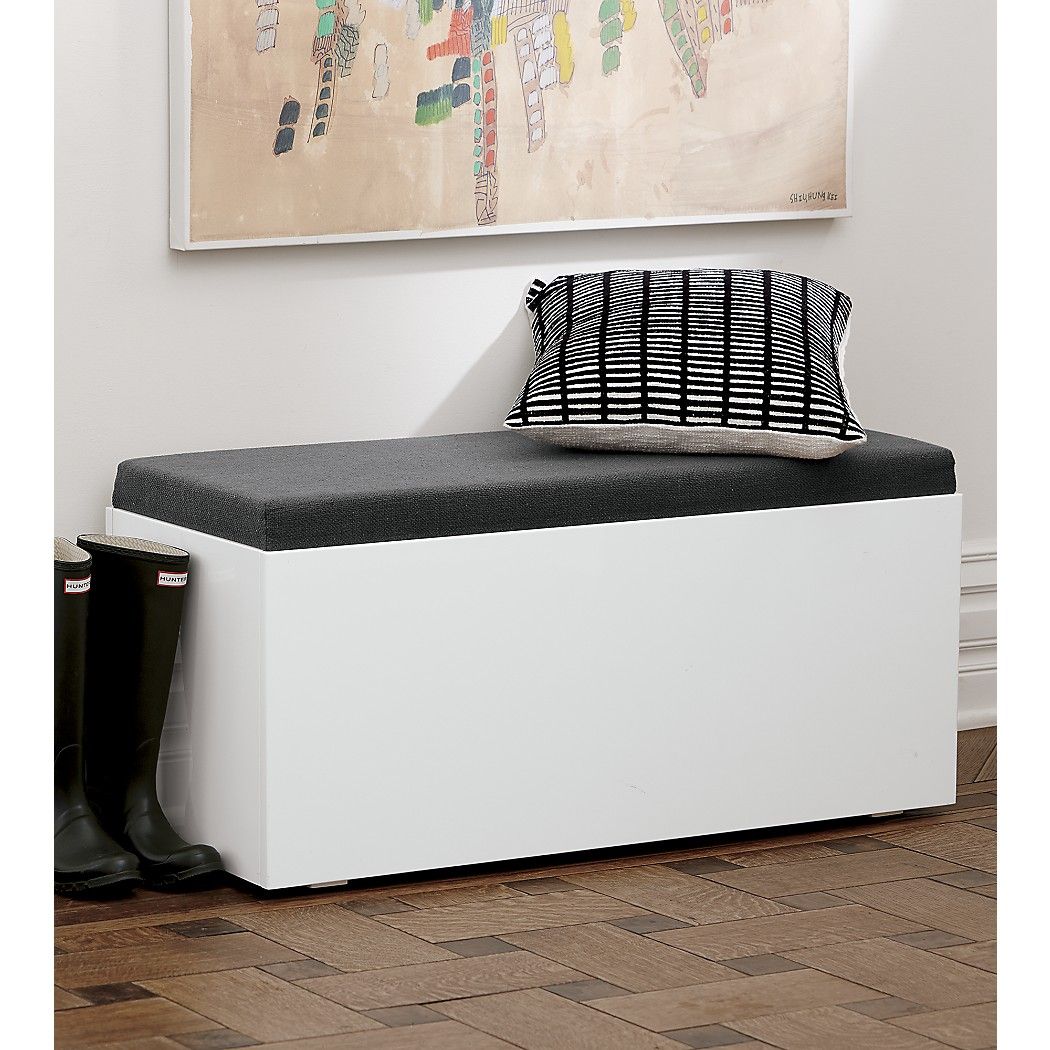 Bedroom Storage Bench: An Elegant Solution For Clutter