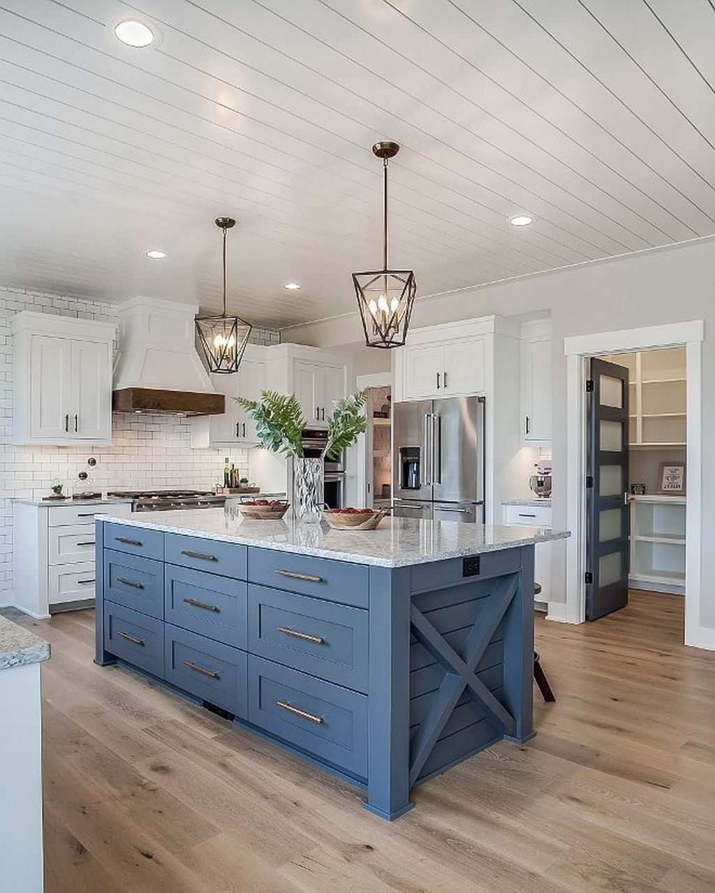 How To Create A Timeless Kitchen With Blue And White Kitchen Cabinets