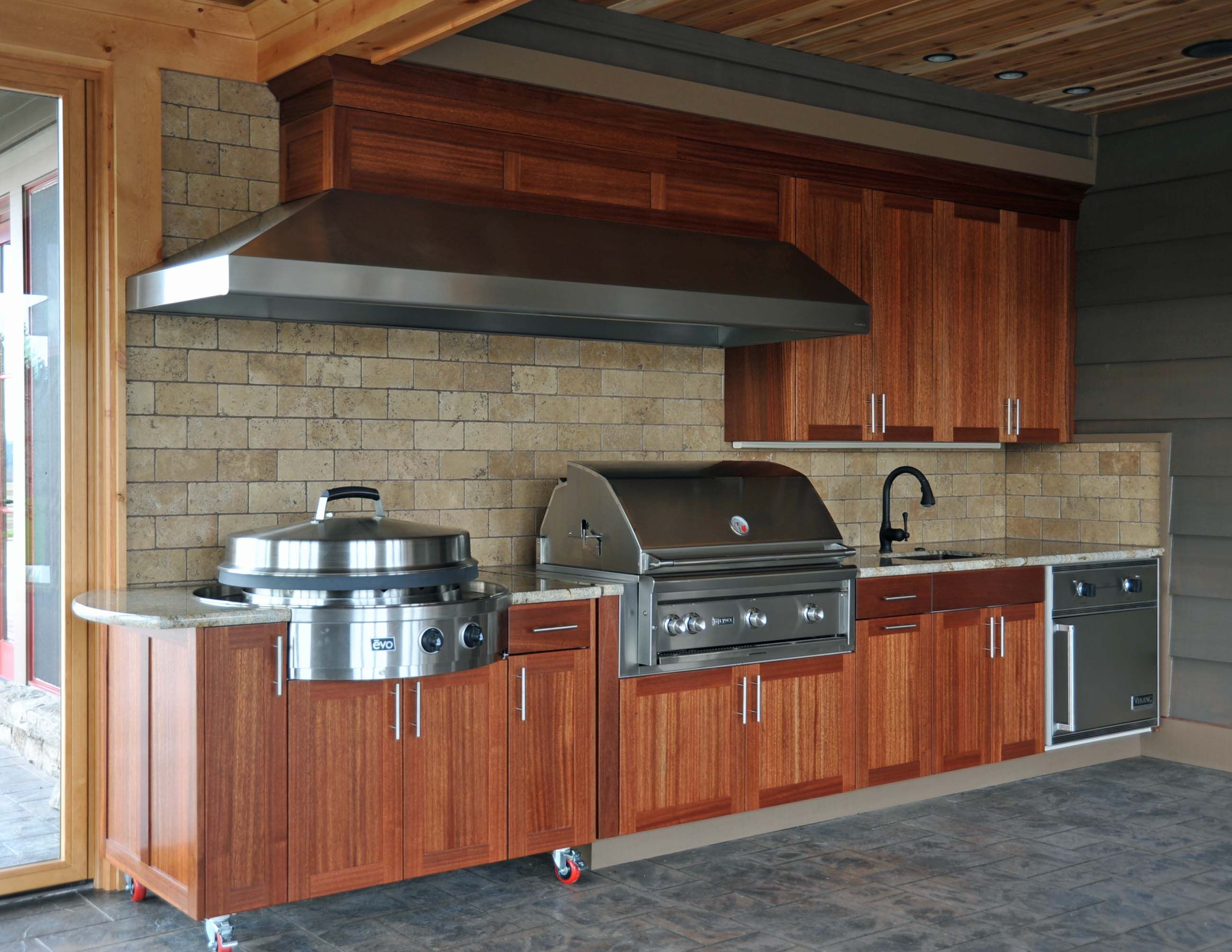 Outdoor Kitchen Cabinet: The Best Materials To Use