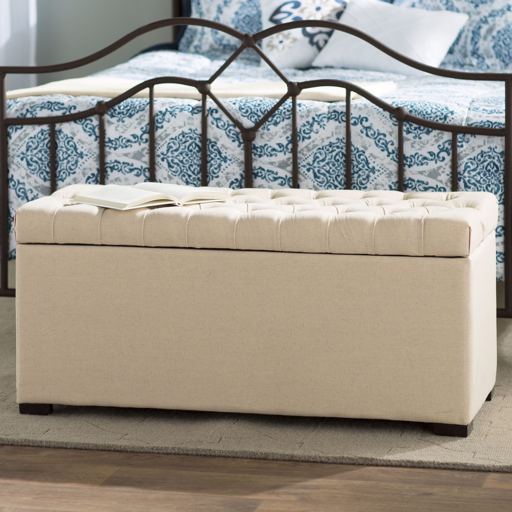 Bedroom Storage Bench: The Perfect Solution For Small Bedrooms
