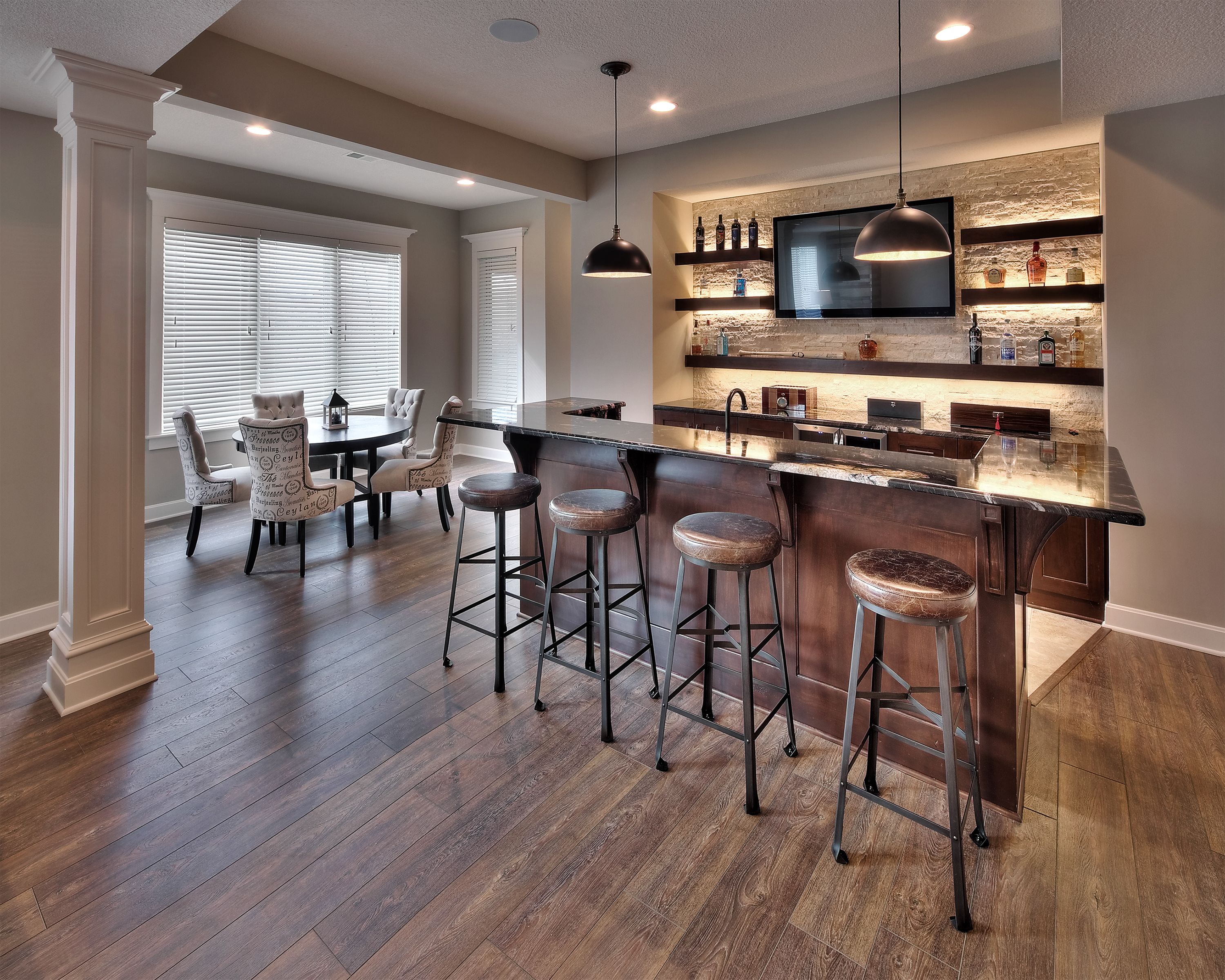 Basements And Bars: Tips For Setting Up A Home Tavern