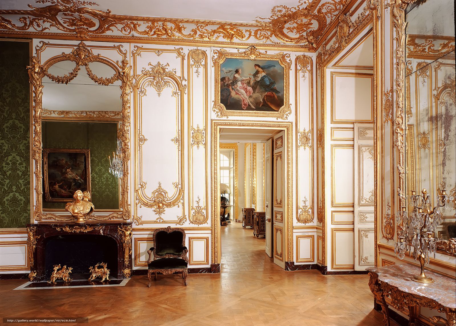 Versailles Vignettes: Incorporating Royal Elements Into Modern Homes