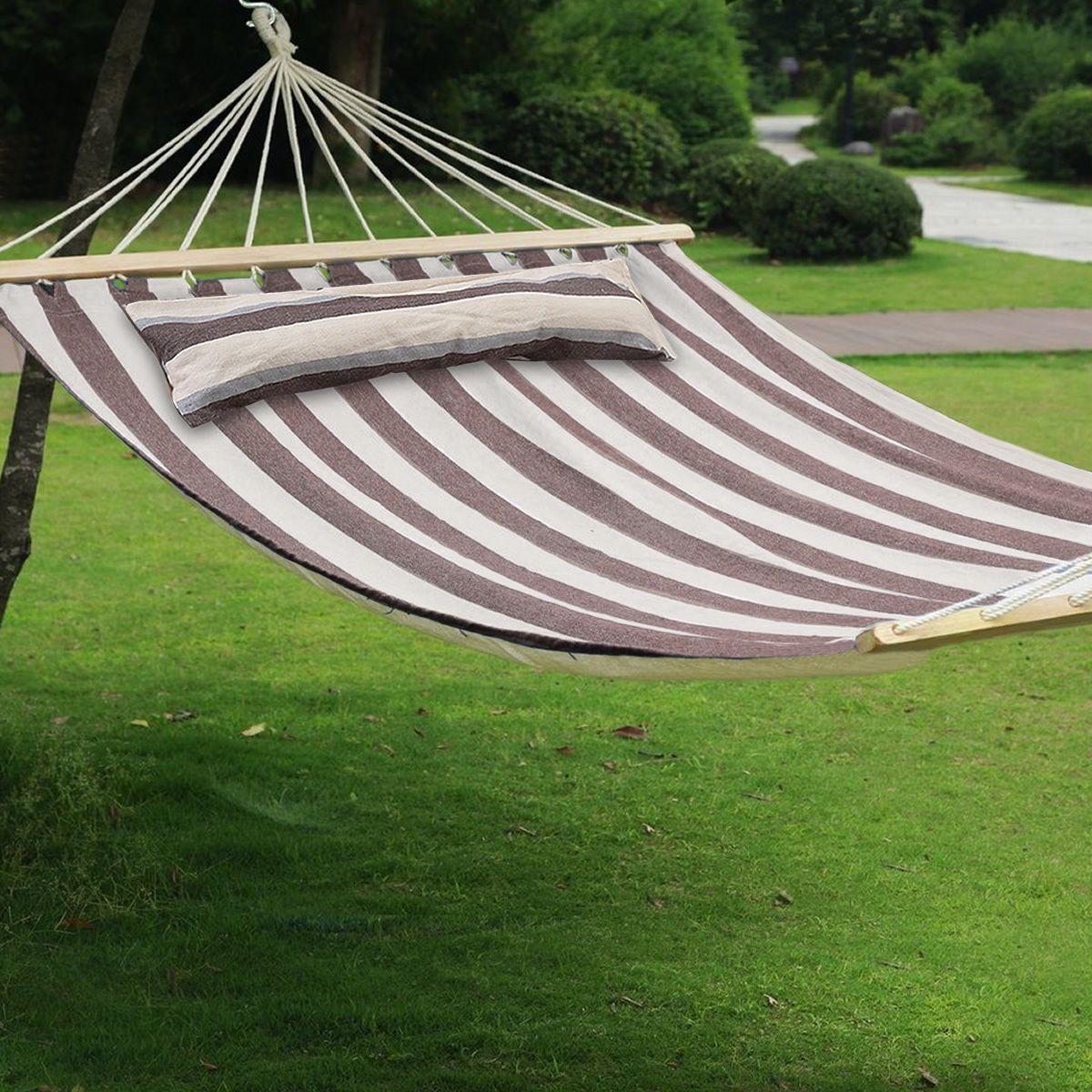 Comfortable Outdoor Hammocks For Lazy Afternoons