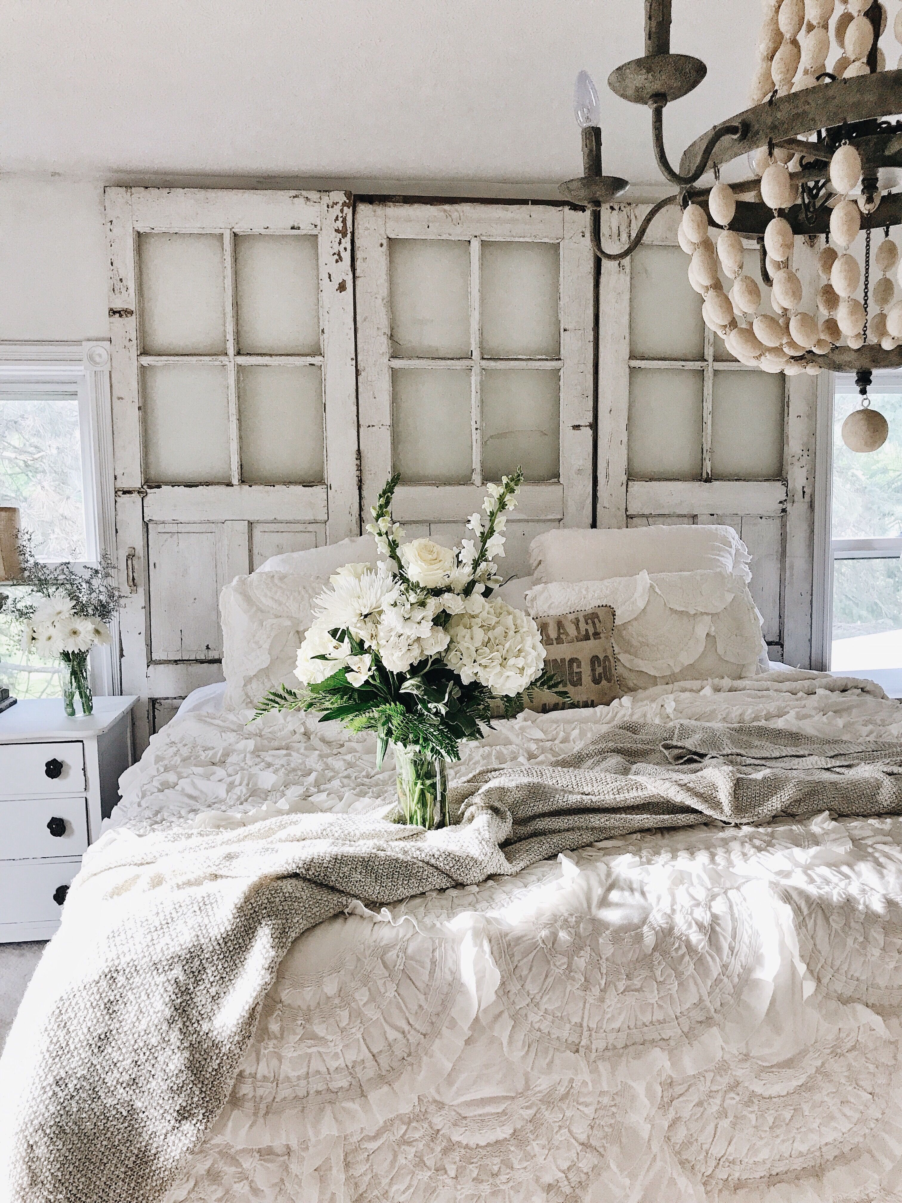 Shabby Chic Furniture And Accessories: How To Create A Cozy Cottage Look