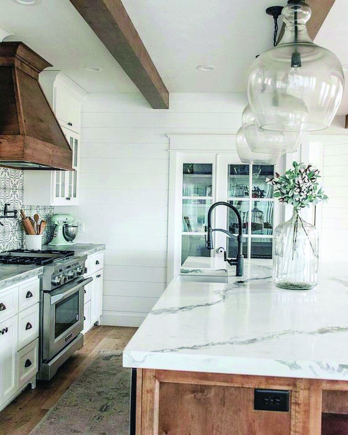 15 Farmhouse Kitchen Decor Ideas For A Cozy And Rustic Charm