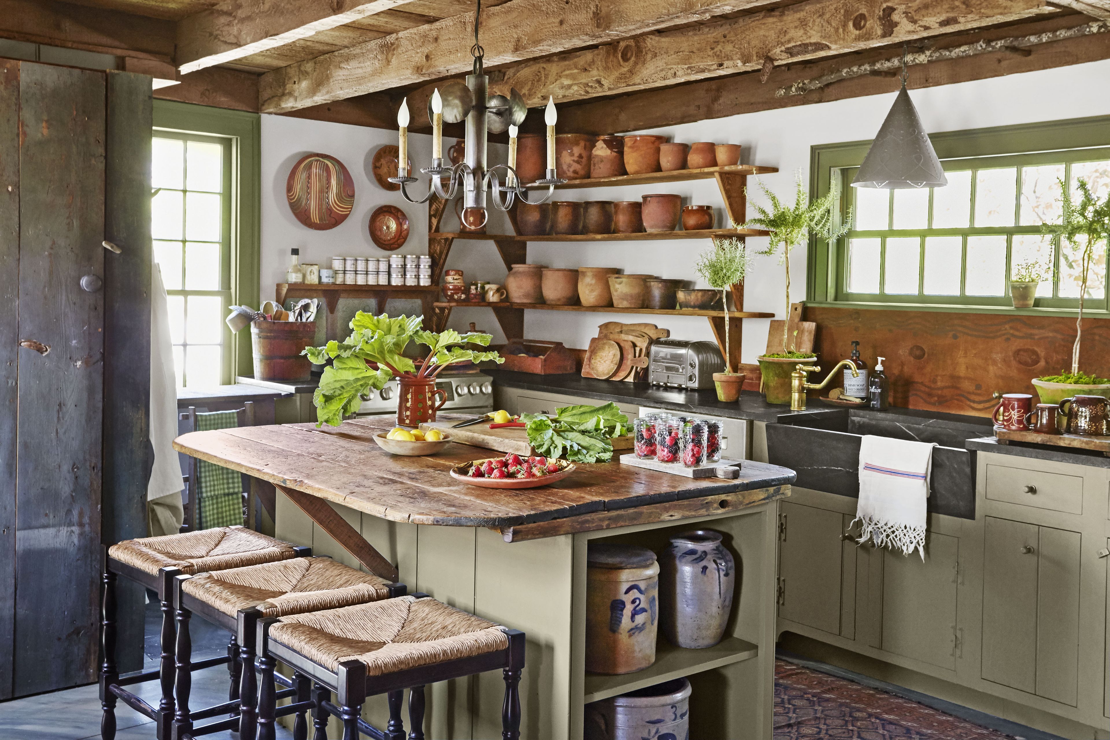 15 Farmhouse Kitchen Decor Ideas For A Cozy And Rustic Charm