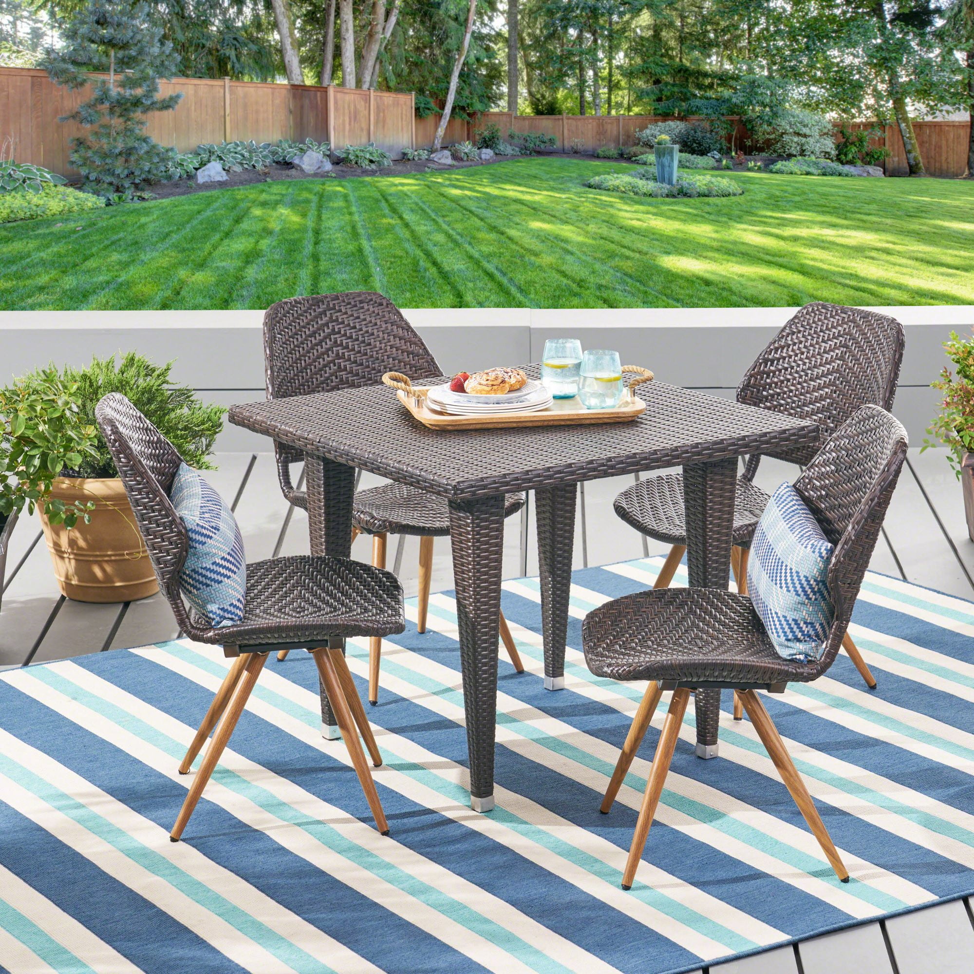 Durable Outdoor Dining Sets For Backyard Parties