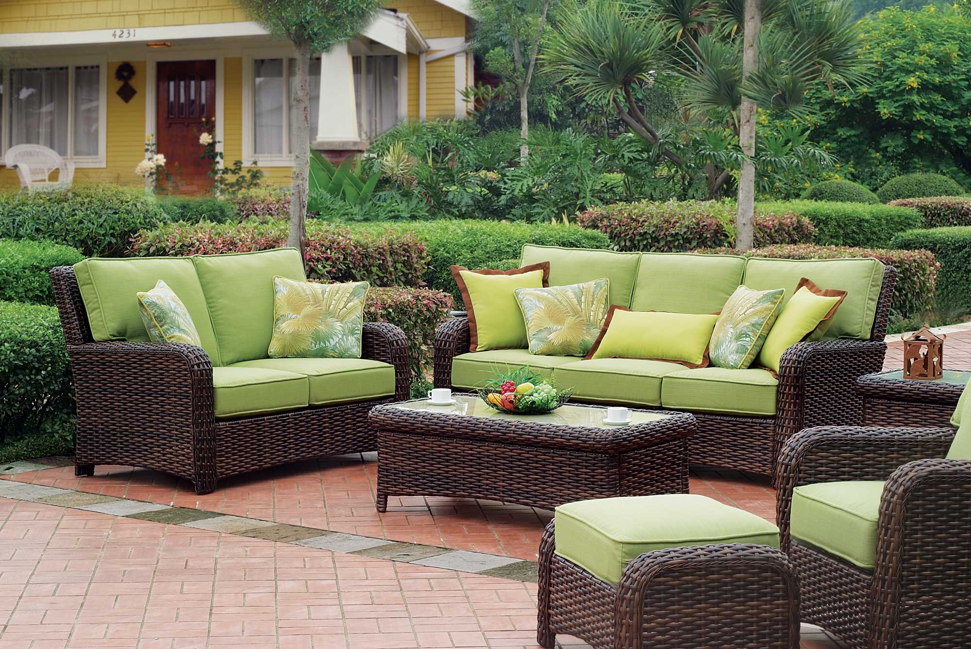 Furniture For A Relaxing Outdoor Oasis