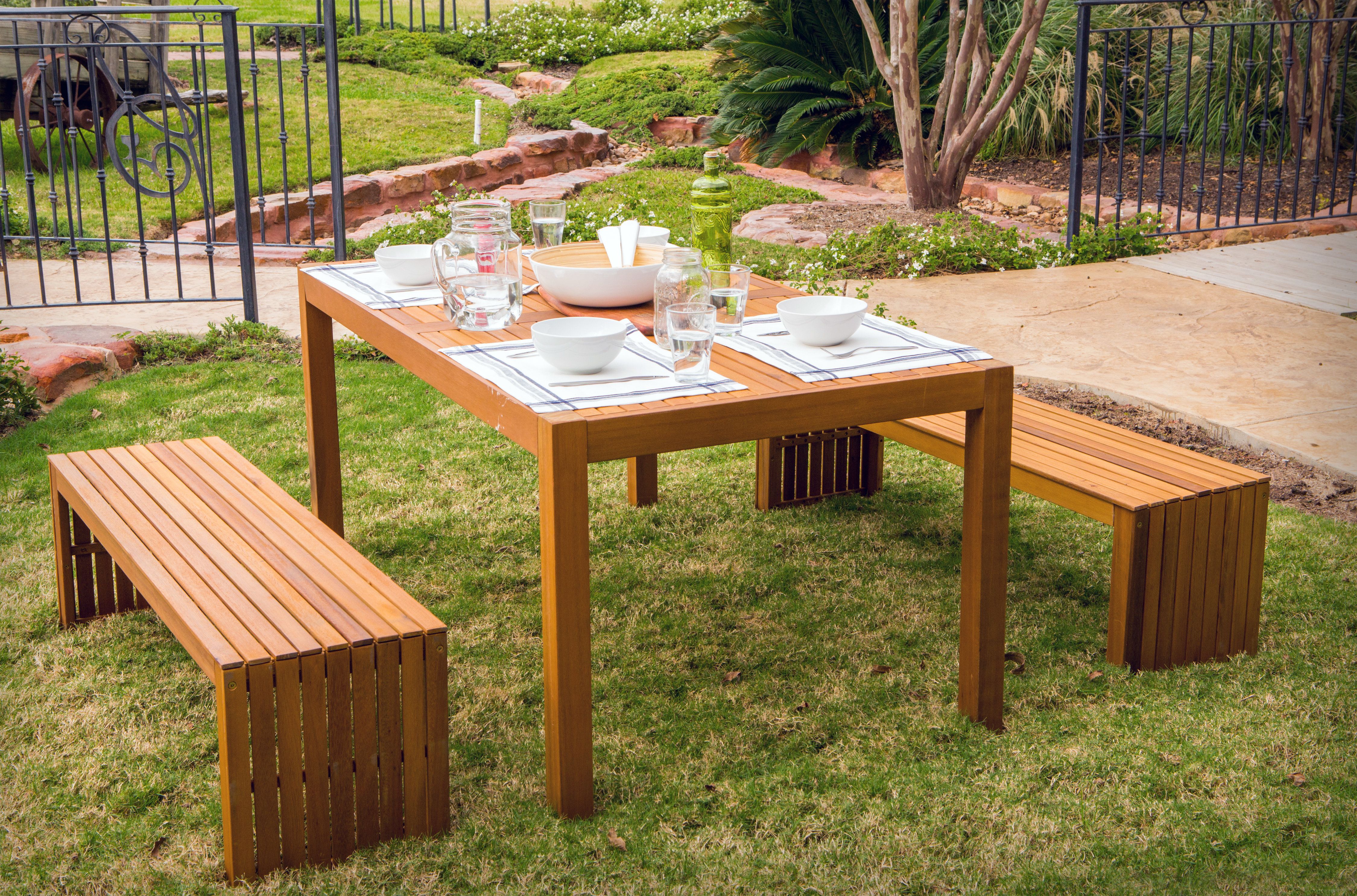 Stylish Picnic Tables For Outdoor Dining