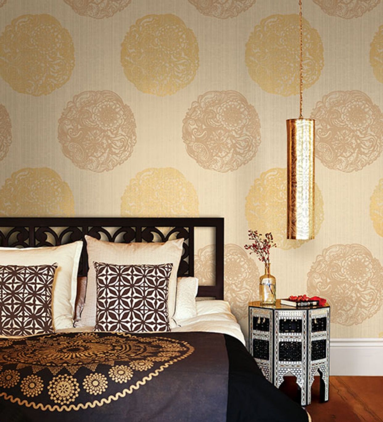 Geometric Glamour: Contemporary Wallpaper Patterns For Bedroom Wow Factor