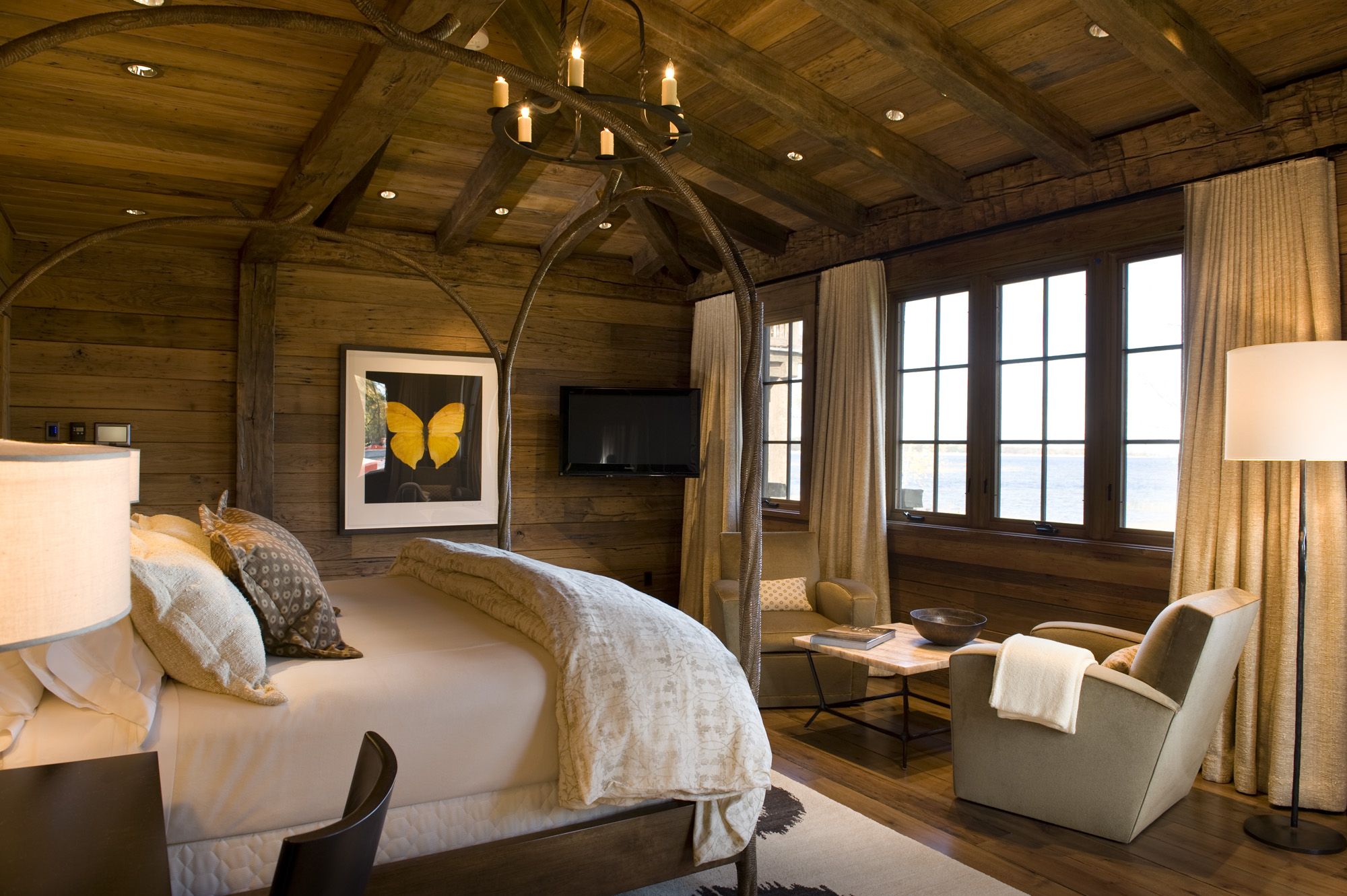 Rustic Retreat: Cozy And Chic Wood Ceiling Concepts For Bedrooms