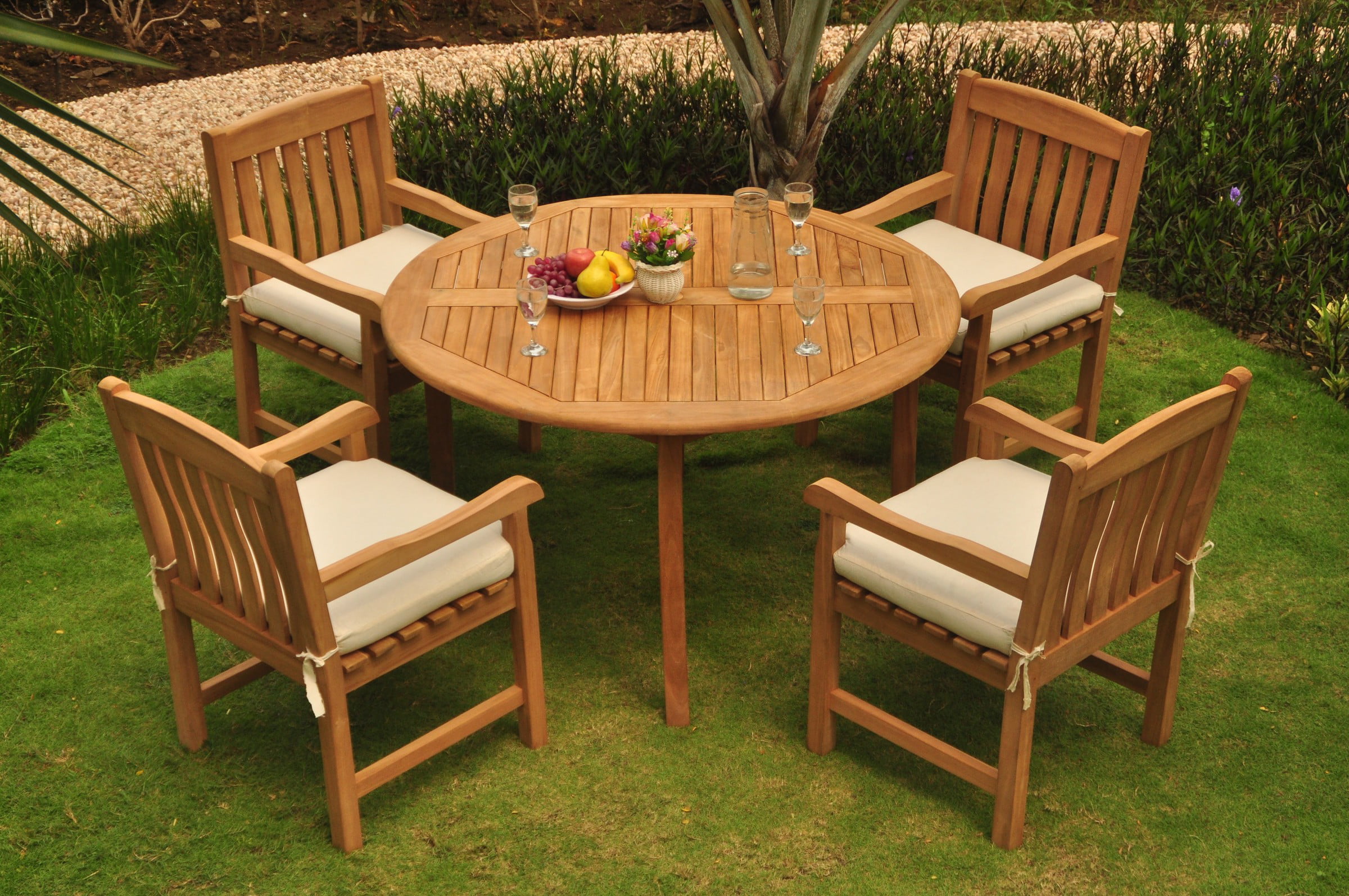 Why Teak Is The Best Wood For Outdoor Furniture